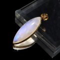 【自社製アクセサリー10点以上でクーポン使用後30％OFF対象商品（クーポン番号：AC30）】ペンダントトップ　ロイヤルブルームーンストーン　マーキスカット　スリランカ産　silver925　ゴールド　ケース付き　日本製　人間の情緒　社交性　喜び　パワーストーン　天然石　品番：17202