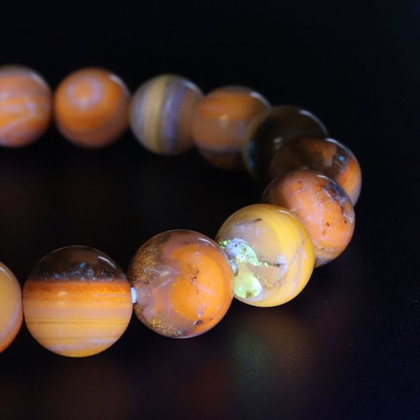 画像3: 【日本銘石】ブレス　北海道蛍光オパール＜北海道＞　約10mm　証明書付き　創造力　幸運　自由　寵愛　パワーストーン　天然石　品番：17779