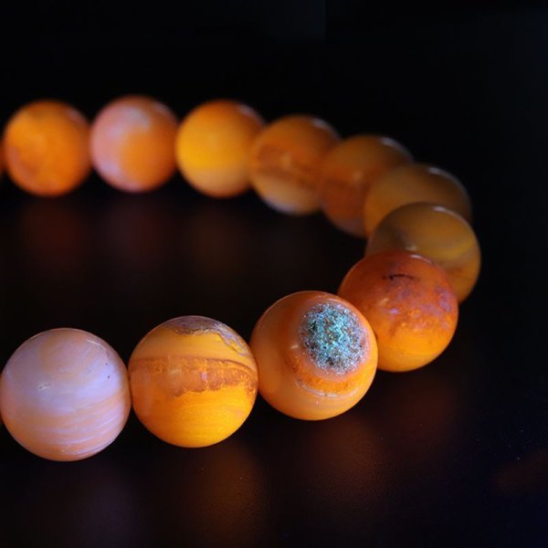 画像3: 【日本銘石】ブレス　北海道蛍光オパール＜北海道＞　約10mm　証明書付き　創造力　幸運　自由　寵愛　パワーストーン　天然石　品番：17780