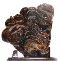 【一点物】置物　タイガーアイ　龍　アフリカ産　台付き　風水　家庭円満　出世　商運　財運　金運　仕事運　お守り　パワーストーン　天然石　品番：17863