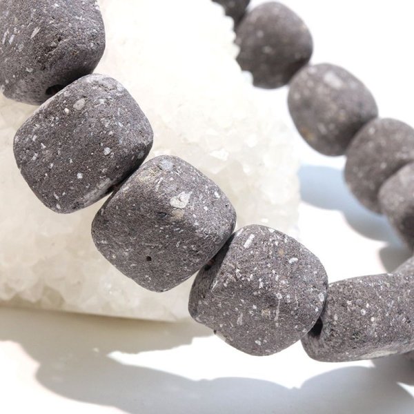 画像4: 【日本銘石】ブレス　八女石＜福岡県＞　ラフ中サイズ　約14mm　勝負運　変化　出世　パワーストーン　天然石　品番：17926