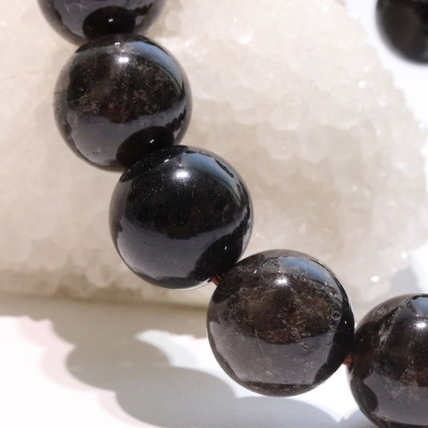 画像4: 【日本銘石】ブレス　山梨黒平黒水晶＜山梨県＞　草入り　AAAランク　丸約14mm　手磨き　桐箱付き　原石付き　証明書付き　浄化　厄除け　邪気払い　パワーストーン　天然石　品番：17930