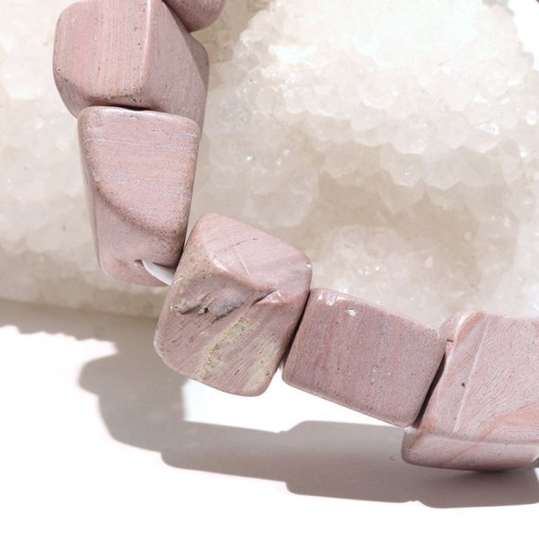 画像4: 【日本銘石】ブレス　新潟山桜石（新潟チャート）＜新潟県＞　ラフ中サイズ　約14mm　活力　精神力　洞察力　パワーストーン　天然石　品番：18080