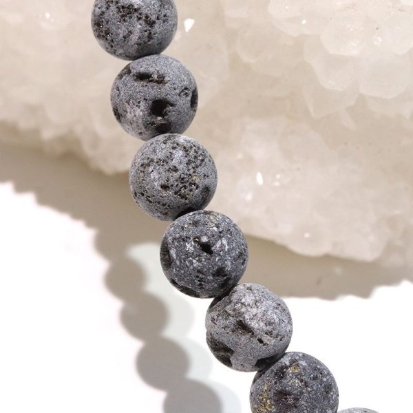 画像4: 【日本銘石】ブレス　霊峰富士溶岩＜静岡県＞ ナチュラル　気泡あり　約6mm　運気向上　エネルギー上昇　健康　古代のエネルギー　パワーストーン　天然石　※ポイント対象外　品番：18197