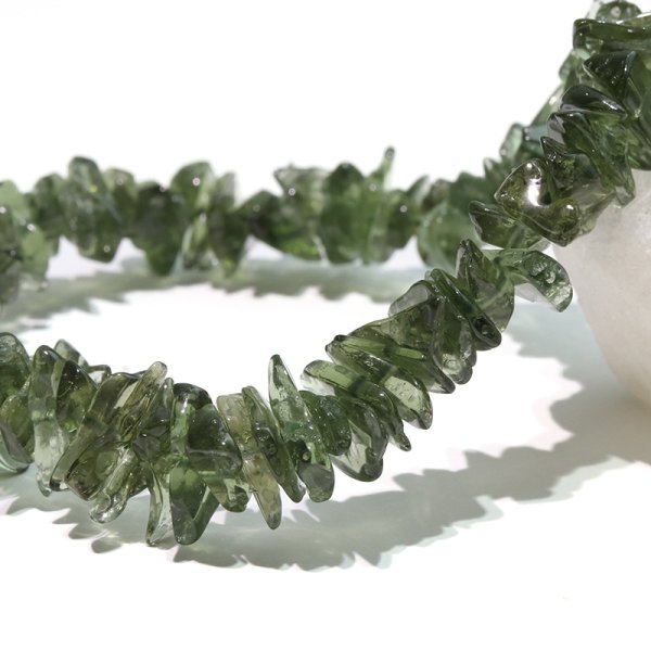 画像4: ブレス　モルダバイト＜チェコ産＞　さざれ　約4.7〜10.7ｍｍ　証明書付き　才能　能力　魔除け　厄除け　パワーストーン　天然石　品番：18532