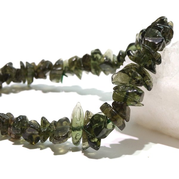画像4: ブレス　モルダバイト＜チェコ産＞　さざれ　約5.0〜11.8ｍｍ　証明書付き　才能　能力　魔除け　厄除け　パワーストーン　天然石　品番：18533