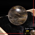 【一点物】丸玉　ルチル入りマニハール水晶　インド　マニハール地方産　約33mm　桐箱入り　ヒマラヤ水晶　品番：19090