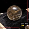 【一点物】丸玉　ルチル入りマニハール水晶　インド　マニハール地方産　約30mm　桐箱入り　ヒマラヤ水晶　品番：19094
