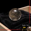 【一点物】丸玉　ルチル入りマニハール水晶　インド　マニハール地方産　約22mm　桐箱入り　ヒマラヤ水晶　品番：19108