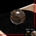 【一点物】丸玉　ルチル入りマニハール水晶　インド　マニハール地方産　約23mm　桐箱入り　ヒマラヤ水晶　品番：19106