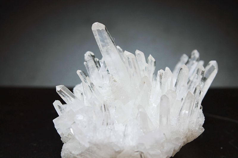 一点物 動画有 原石 中国産 水晶 178g 約10センチ クリスタル 浄化 品番 置物 オブジェ 原石 ストーンクラブ