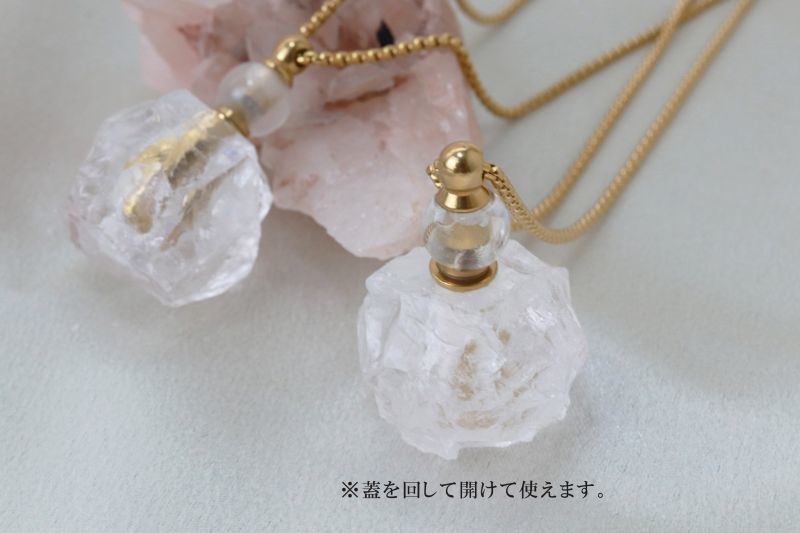 水晶　ネックレストップ　透明　クリスタル