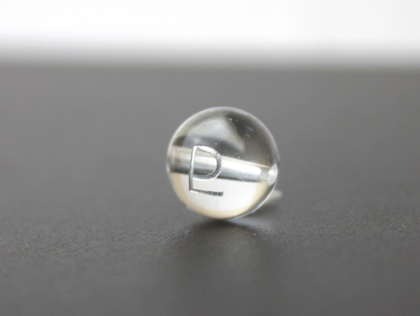 画像2: 【オリジナル商品】カービング 占星術 冥王星 水晶(銀彫り) 12mm  品番: 9917 (2)
