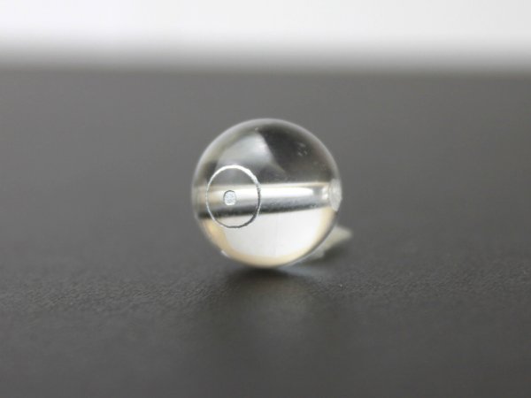 画像2: 【オリジナル商品】カービング 占星術 太陽 水晶(銀彫り) 12mm  品番: 6176 (2)