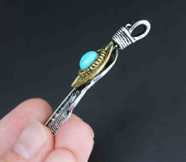 画像2: 真鍮パーツ フェザー ターコイズ(着色) 約6cm  ※ポイント対象外 品番: 10151 (2)