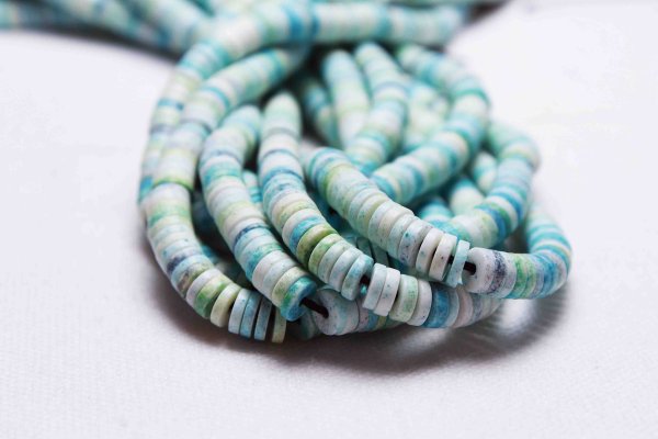 画像4: 連 アゲート ソロバン ボタン ブルー×ホワイト 4×1mm  品番: 11132 (4)