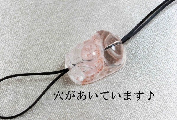 画像5: 彫物 ヒキュウ彫り レピドクロサイトインクォーツ(穴あき) 約17mmから20mm 品番: 11669 (5)