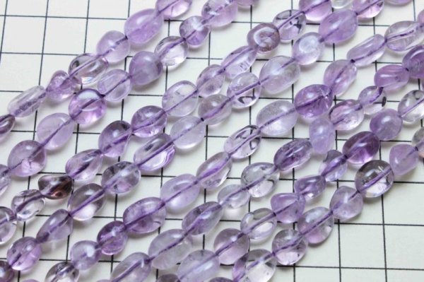 画像4: 連  変形 小粒 タンブル ミニ 薄色 アメジスト 不定形 約6から10mm  品番: 11719 (4)