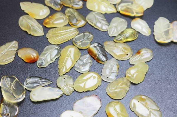 画像3: 【一粒売り】バラ石 蜜蝋アンバー 葉っぱ リーフ 小 品番:11852 (3)