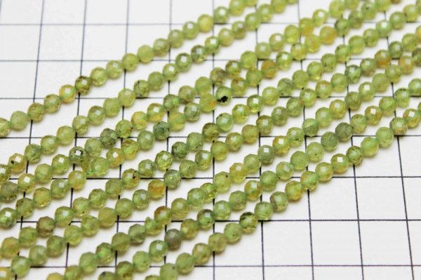 画像5: 連 ペリドット カット 4mm    品番: 9098 (5)