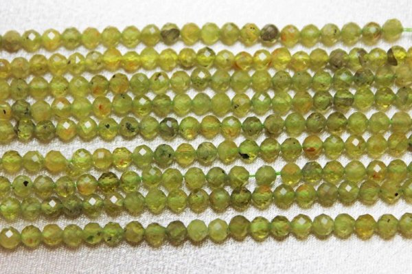 画像3: 連 ペリドット カット 4mm    品番: 9098 (3)