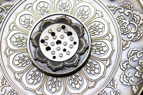 画像2: 真鍮製 お香立て 蓮の花 真鍮製受け皿などに♪ 品番: 6901 (2)