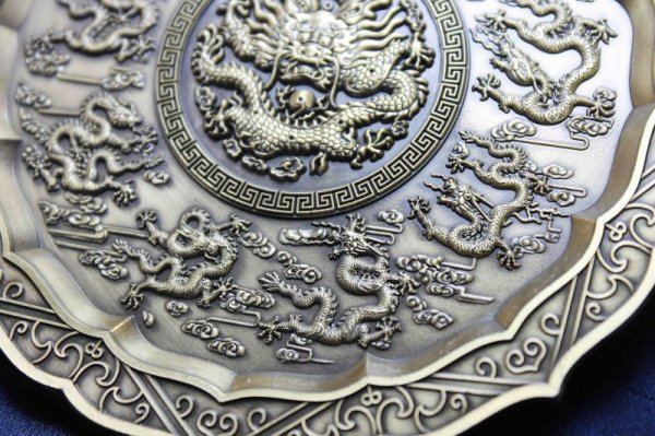 画像3: 置物 彫り物 お香受け皿 さざれ皿 真鍮製 九龍壁 約11.5cm 品番: 6143 (3)