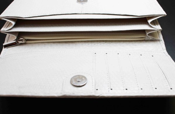 画像5: シーパイソンレザー 長財布 ホワイト 縁起物 風水 品番: 10005 (5)