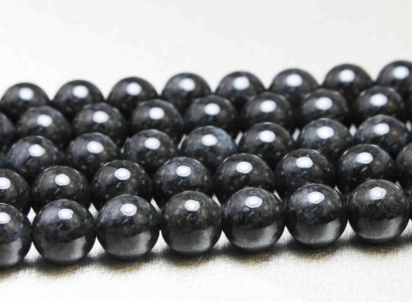 贅沢❣️ミャンマー産天然A貨　黒翡翠　高品質純正真黒、一連黒翡翠ネックレス 連 ミャンマー産 黒翡翠 ブラックジェード 8mm 品番