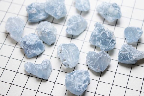 画像3: 原石 マダガスカル産 セレスタイト ラフ原石 100gパック 品番: 8207 (3)