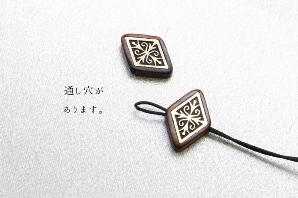 画像3: 【一粒売り】 ウッドビーズ ダイヤ ひし型 紫檀 ローズウッド 約18mm 品番: 10958 (3)