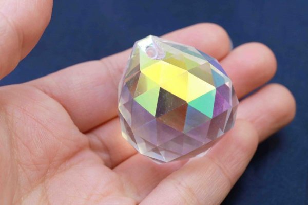 画像3: 風水 サンキャッチャー クリアレインボー 大 約30mm サンキャッチャー パーツ ハンドメイド 品番: 6082 (3)