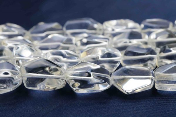 画像3: 連　水晶　クリスタル　タンブル　不定形　約17mmから22mm　　品番： 10265 (3)