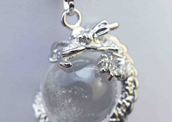 画像2: 龍のペンダント 水晶  品番: 11650 (2)