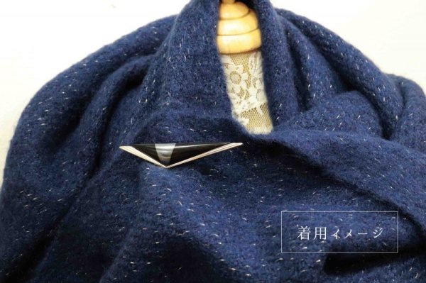 画像4: ブローチ オニキス×ヘマタイト 三角デザイン  品番: 10834 (4)