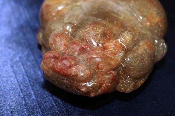 画像2: 【一点物】 置物 彫り物 ルチルクォーツ ヒキュウ 豼貅 約83x69x32mm 239g 品番: 10103 (2)