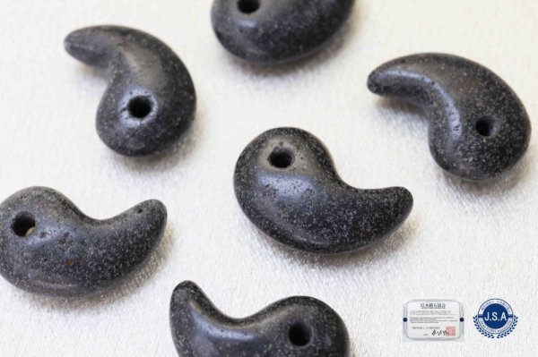 画像3: 【日本銘石】勾玉 ジオマークサイト 〈兵庫県〉 小 約20mm×13mm 品番:12045 (3)