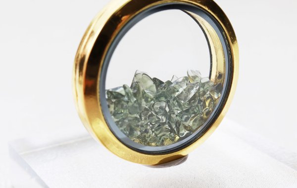 画像3: ペンダントトップ ゴールド 金色 モルダバイト モルダウ石 さざれ 緑 グリーン 品番:12237 (3)