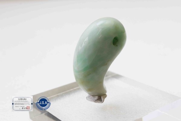 画像3: 【日本銘石】勾玉 糸魚川翡翠 グリーン 緑 11g ヒスイ ひすい 【一点物 希少】 品番:12239 (3)