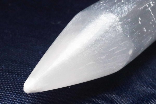 画像2: セレナイト ワンド 浄化 癒し 冷静 約14cm 品番:12267 (2)