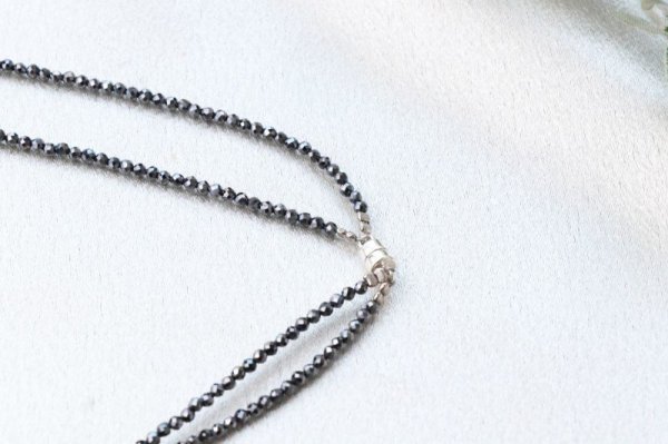 画像4: ネックレス　テラヘルツ　ミラーカット　二連　金具シルバー　マグネット　50cm　品番：12288 (4)