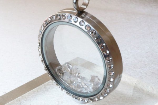 画像2: ペンダントトップ ハーキマーダイヤモンド 石有シルバー 夢見の石 さざれ 夢を現実化 出産のお守り 品番:12345 (2)