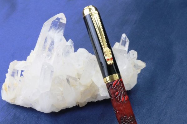 画像2: 龍王筆　華龍　レッドカラー　風水　品番： 12357 (2)