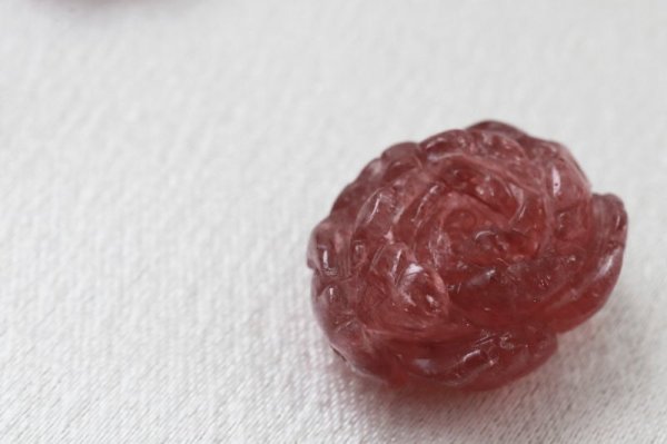 画像2: 【一粒売り】 バラ石 花 フラワー ストロベリークォーツ ブレスレット用 薔薇 品番:12391 (2)