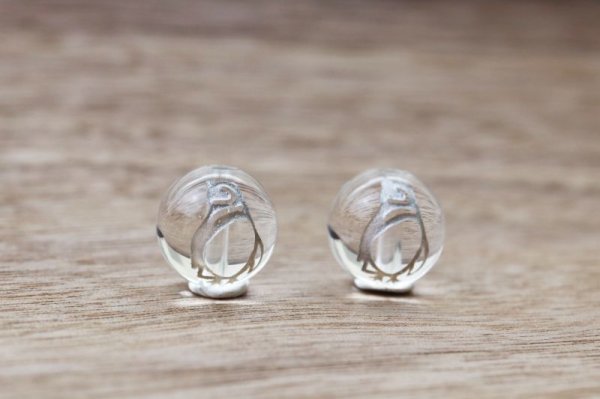 画像2: カービング 彫刻ビーズ  クォーツ ペンギン 水晶 12mm 彫り石 純粋 浄化 調和 統合 強化 品番:12488 (2)