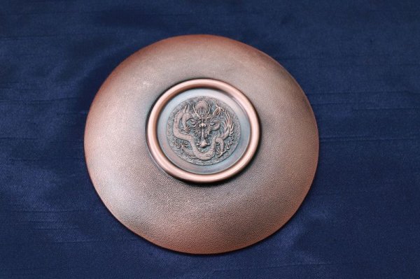 画像3: 置物 彫り物 お香受け皿 赤 さざれ皿 真鍮製 花曼荼羅 約10cm しんちゅう 合金 品番: 12493 (3)