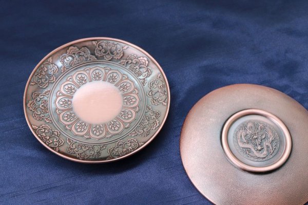 画像5: 置物 彫り物 お香受け皿 赤 さざれ皿 真鍮製 花曼荼羅 約10cm しんちゅう 合金 品番: 12493 (5)