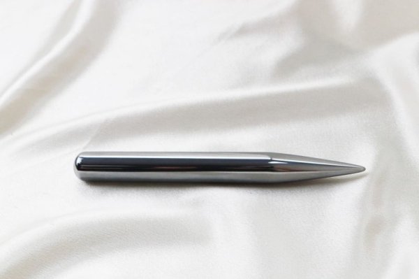 画像2: テラヘルツ 鉱石製 マッサージ 約1.8cm×17cm スティックタイプ マッサージ棒 品番:12518 (2)
