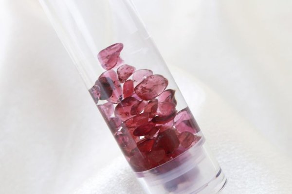 画像3: Belle bulle(ベルビュレ)スリム 天然石ミスト ガーネット 15ml 情熱 恋愛 健康 成功 品番:12573 (3)