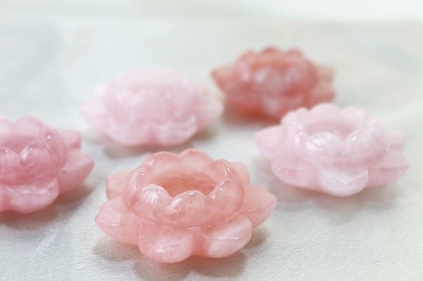 画像3: 置物 ローズクォーツ 蓮 ハス 花 ピンク キャンドルホルダー 水晶 恋愛 美しさ インテリア 品番: 12677 (3)